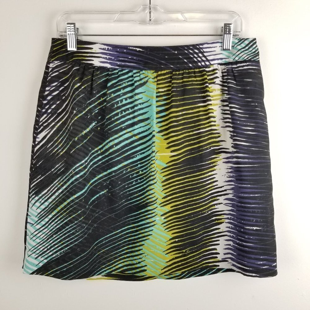 ANN Taylor LOFT 8P Graphic abstract mini skirt Back Zip Lined Black White green
